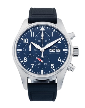 Browse our selection of automatic watches from prestigious brands such as Blancpain, Bell & Ross, Breitling and Rolex.